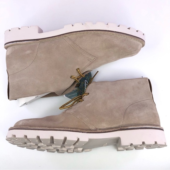Clarks Men's Overdale Mid Chukka Boot Sand Suede 11.5M - Picture 3 of 9